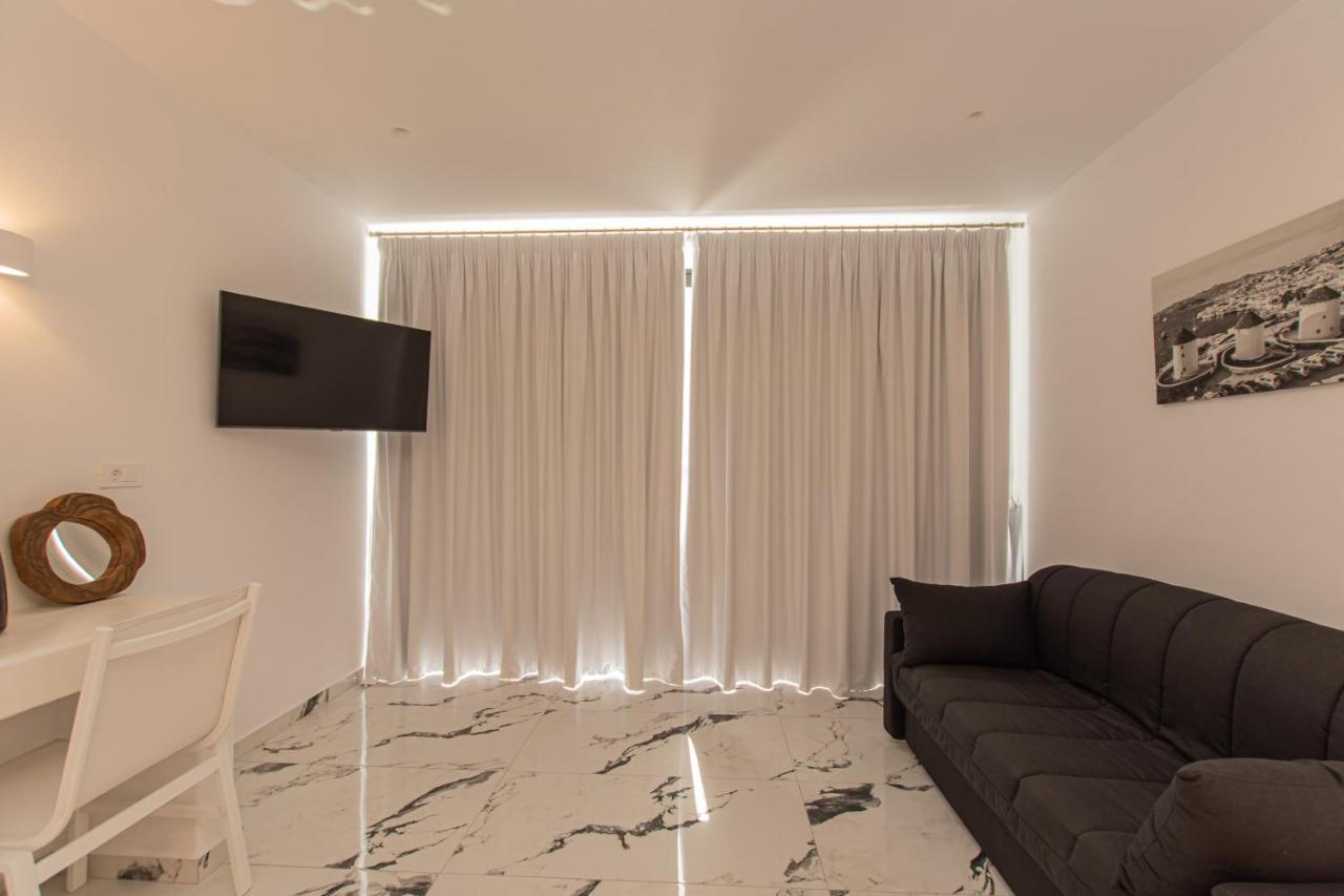 Bianco A Nero Mykonos Hotel *
